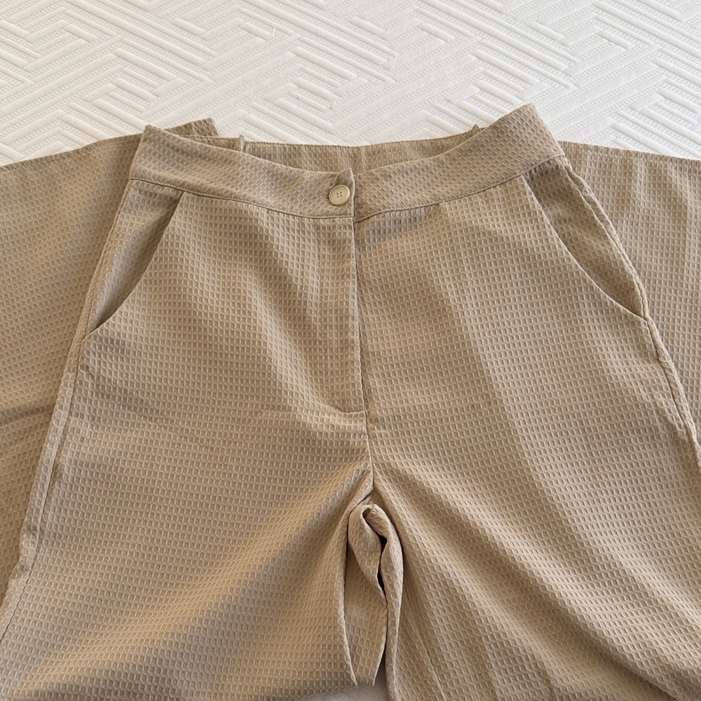 Stylish Tan Women's set - Picture 3 of 7